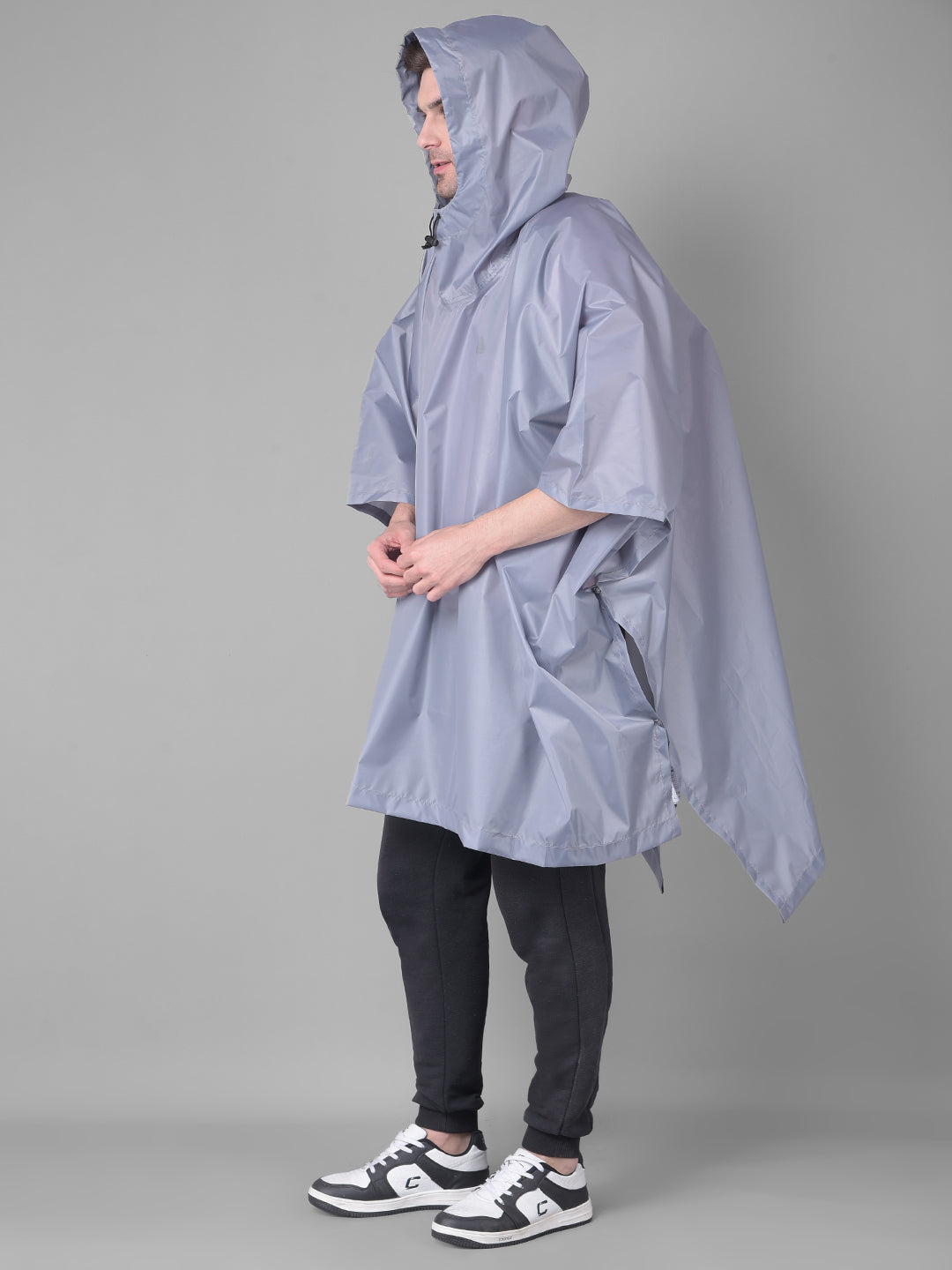 GREENLANDS GLOBO Grey Unisex Outdoor Lightweight Rain Poncho for Fashionable Waterproof Weather Protection