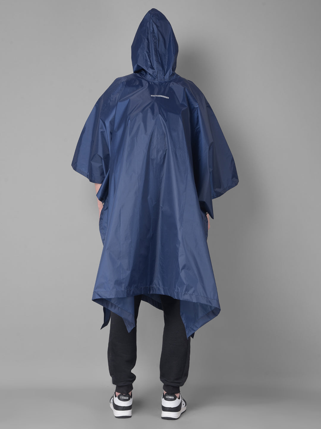 GREENLANDS GLOBO Grey Unisex Outdoor Lightweight Rain Poncho for Fashionable Waterproof Weather Protection