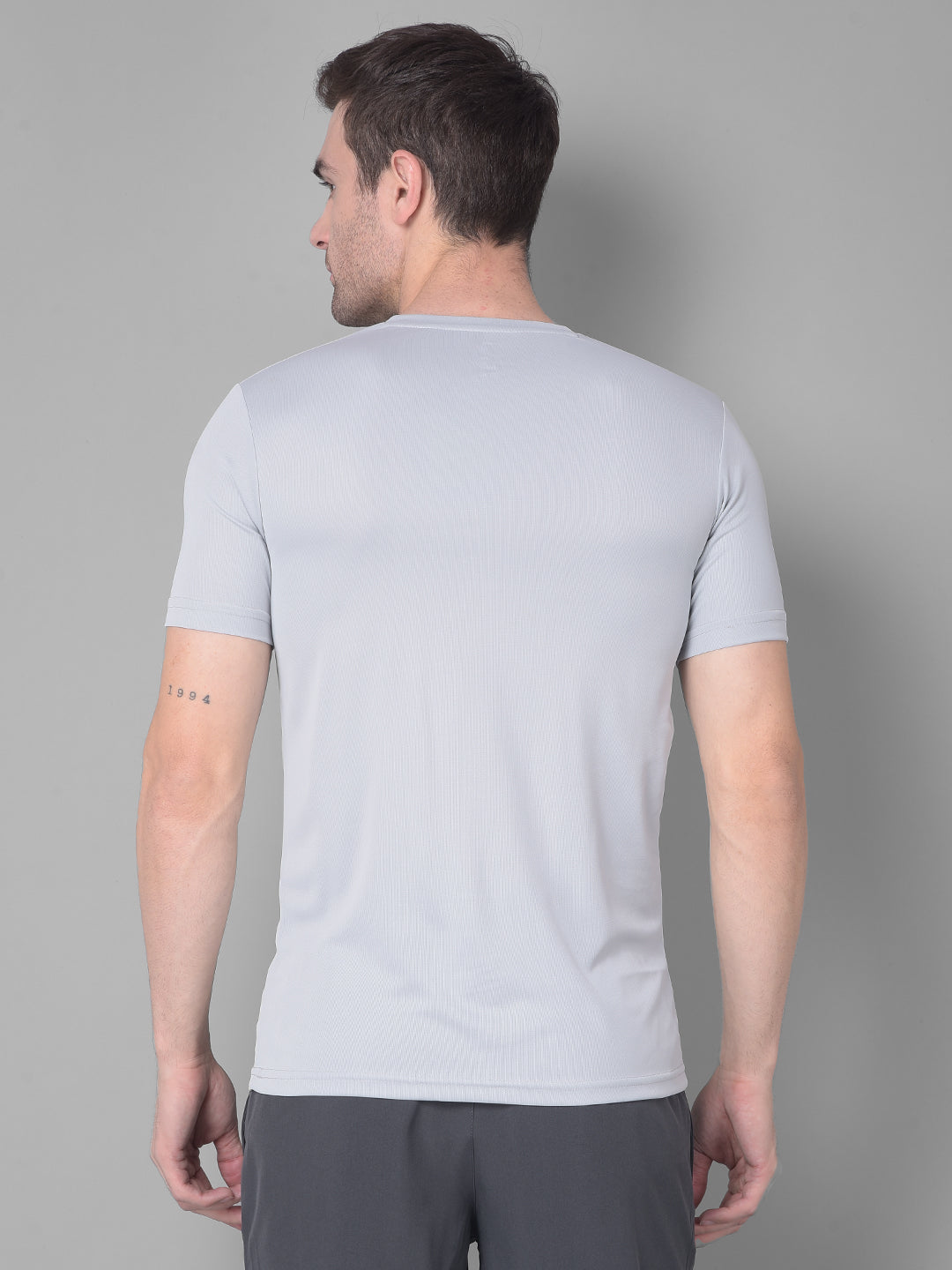 Luxury Grey Comfort Kookaburra's Round Neck T-Shirt for Effortless Elegance